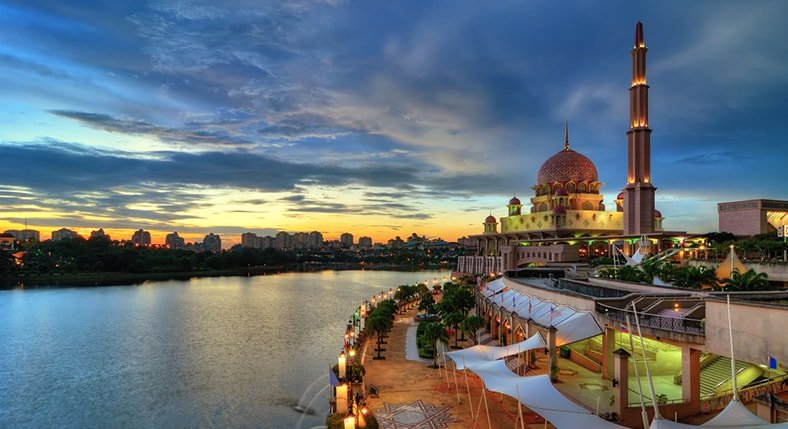 Putrajaya Half Day City Tours
